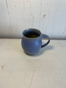  Pottery mug